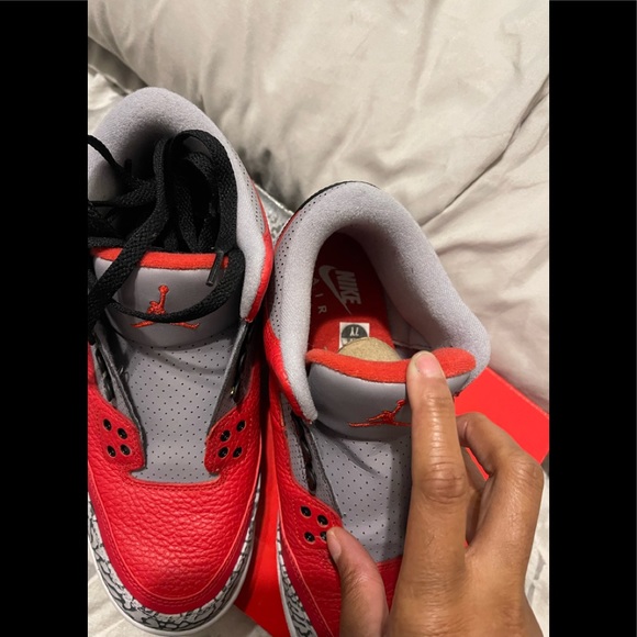 ❤️ Air Jordan 3 Fire Red Cement Grey GS7/Women’ 8.5❤️ - Picture 4 of 6
